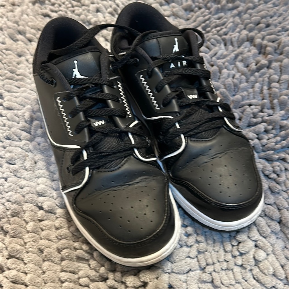 Kids Nike Air Jordan size 5 youth